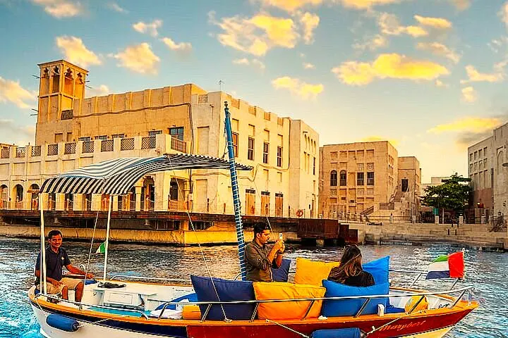 a beautiful view of sheikh Maktoum house by the canal